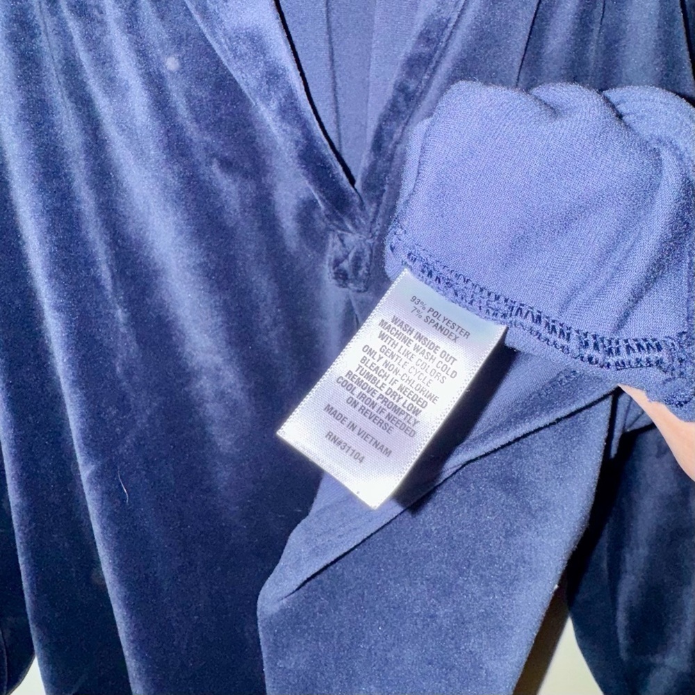 NWOT Crown & Ivy Midnight Blue Blouse - Picture 7 of 10